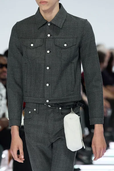 Look 84